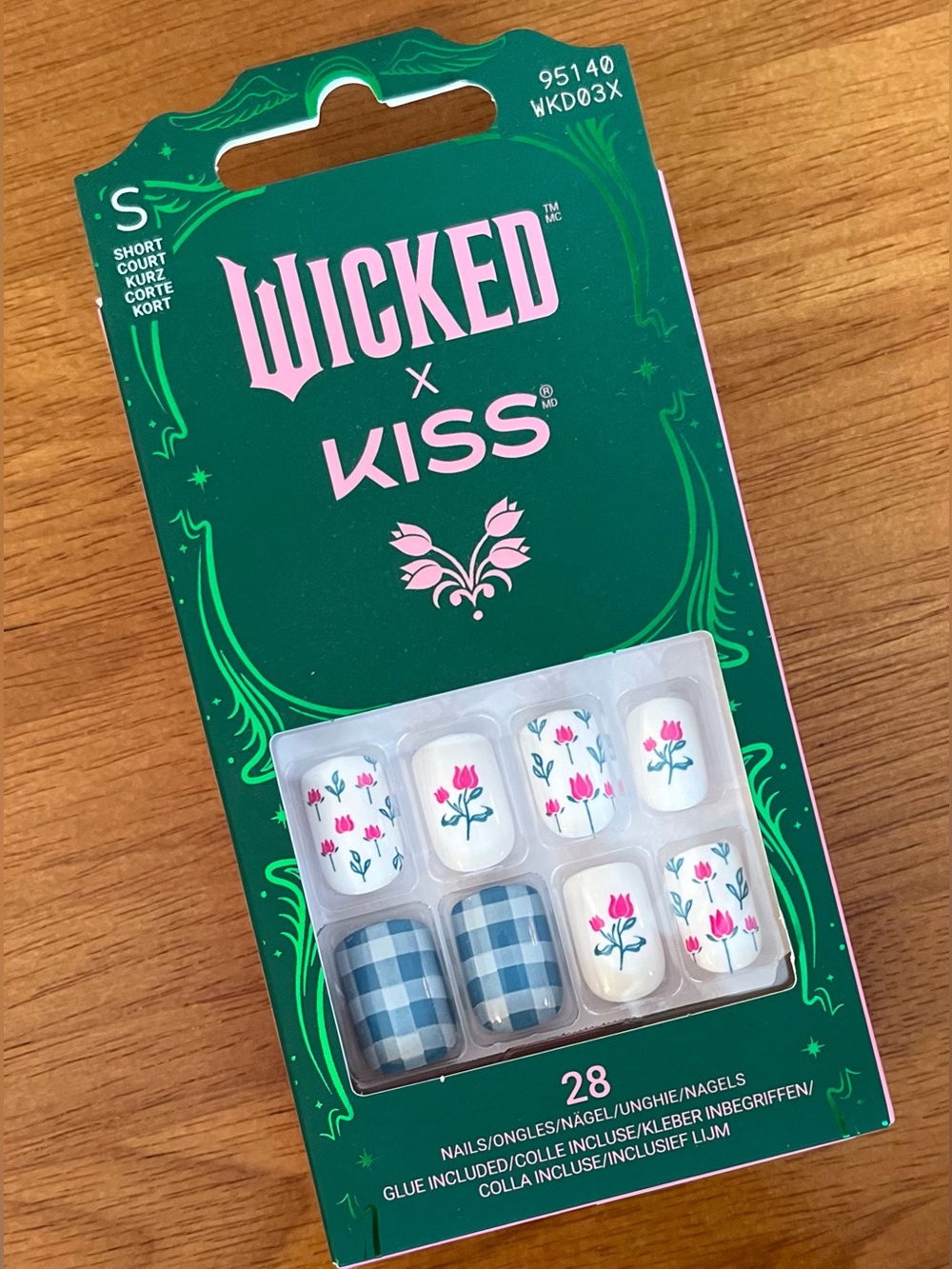 WICKED x Kiss Press On Nails